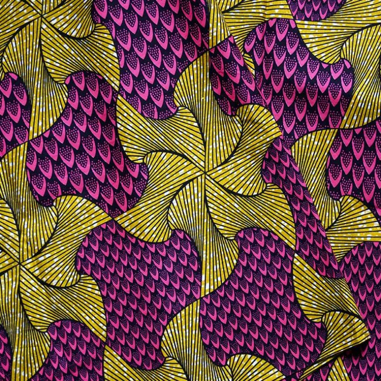 Tissu wax à motifs. Création de vêtements sur mesure par l'atelier de couture Abalone à Pau